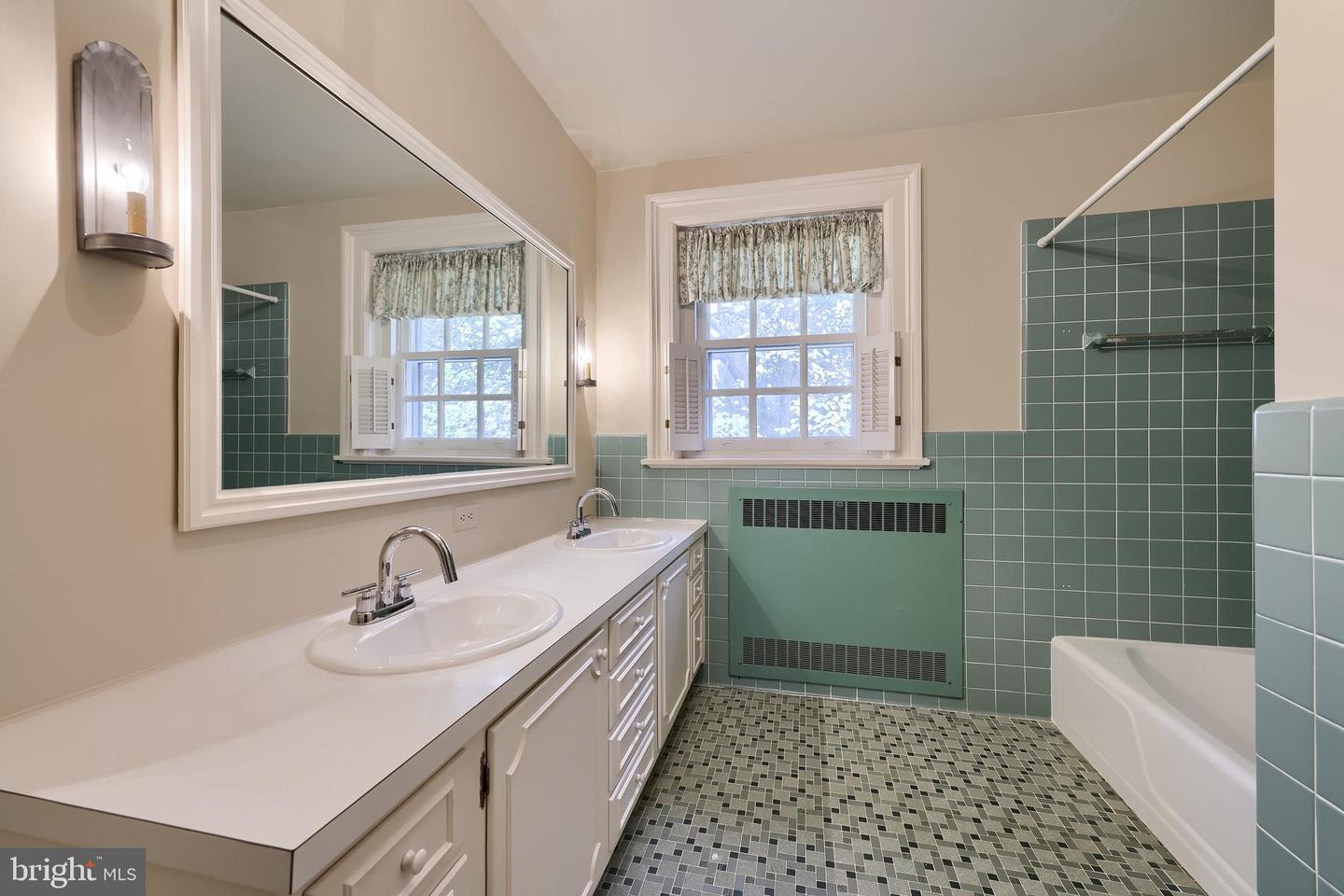 226 E Caracas Ave Property Photo 43