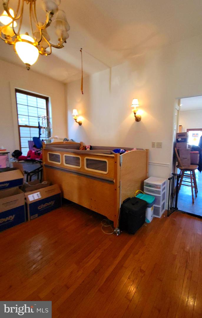 565 Main St Property Photo 5