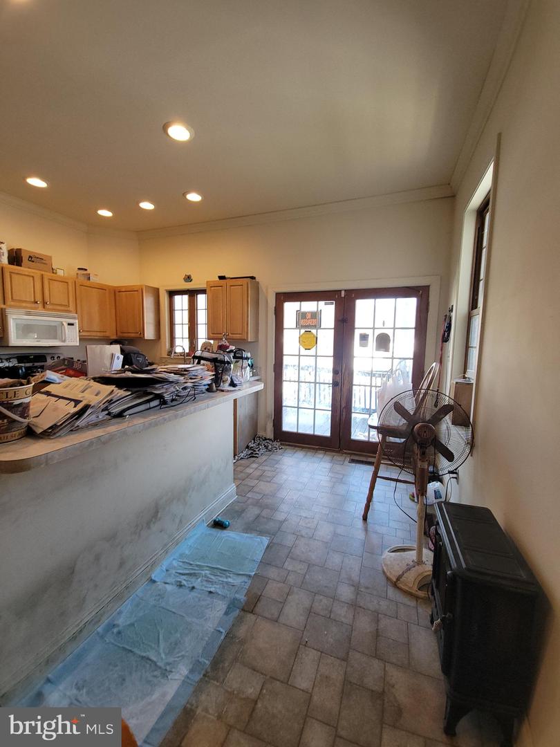 565 Main St Property Photo 7