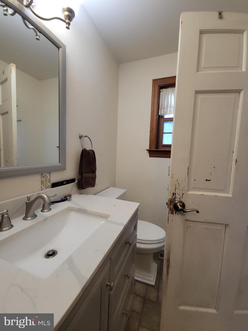 565 Main St Property Photo 11
