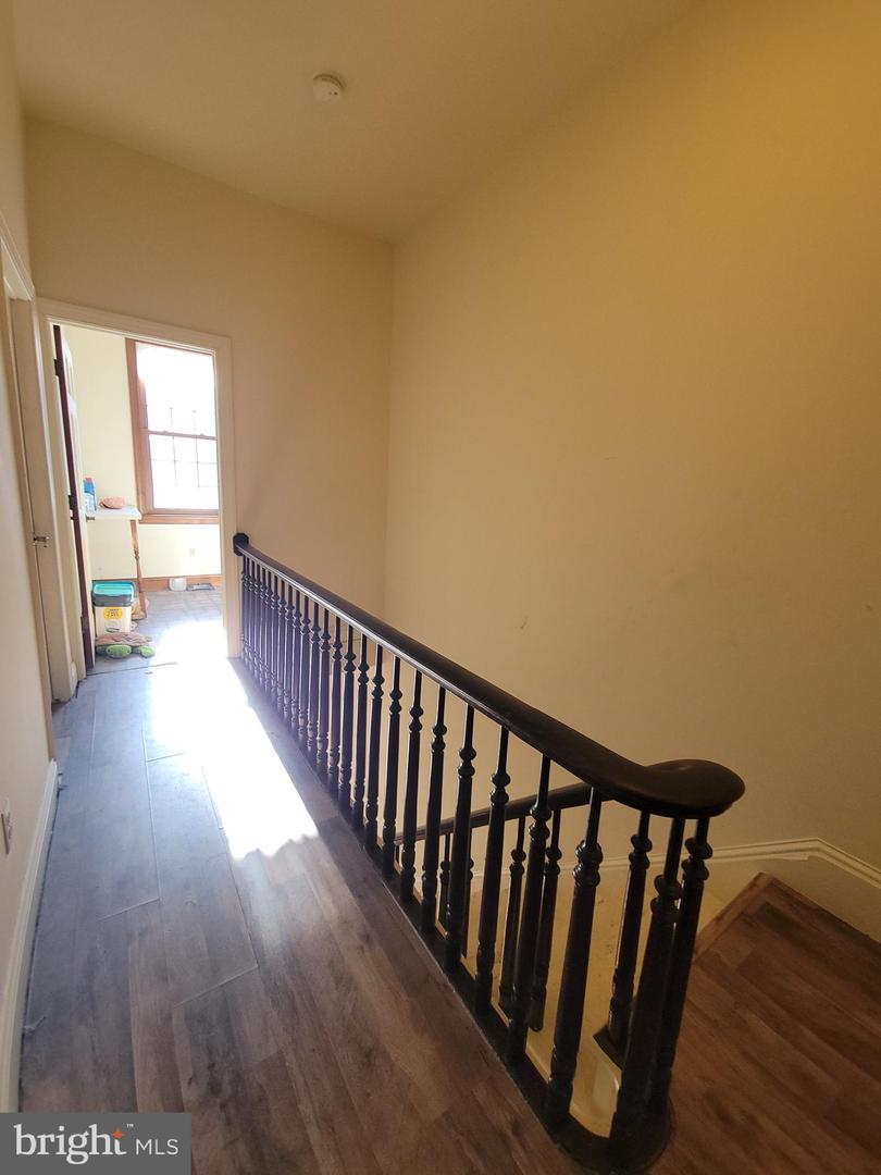 565 Main St Property Photo 13