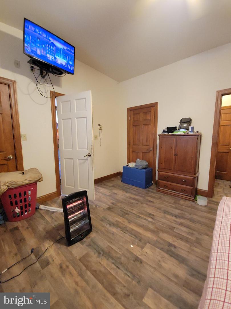565 Main St Property Photo 18