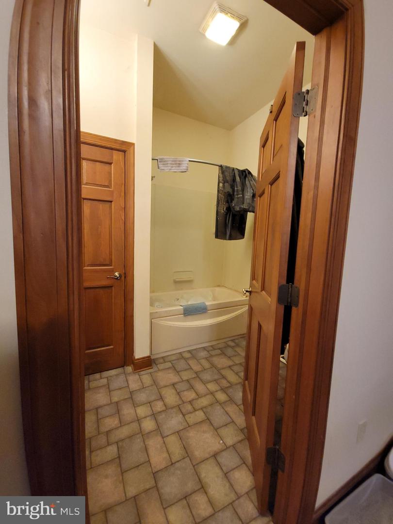 565 Main St Property Photo 19
