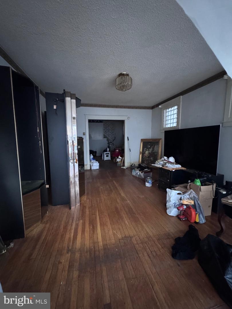 1821 State St Property Photo 4