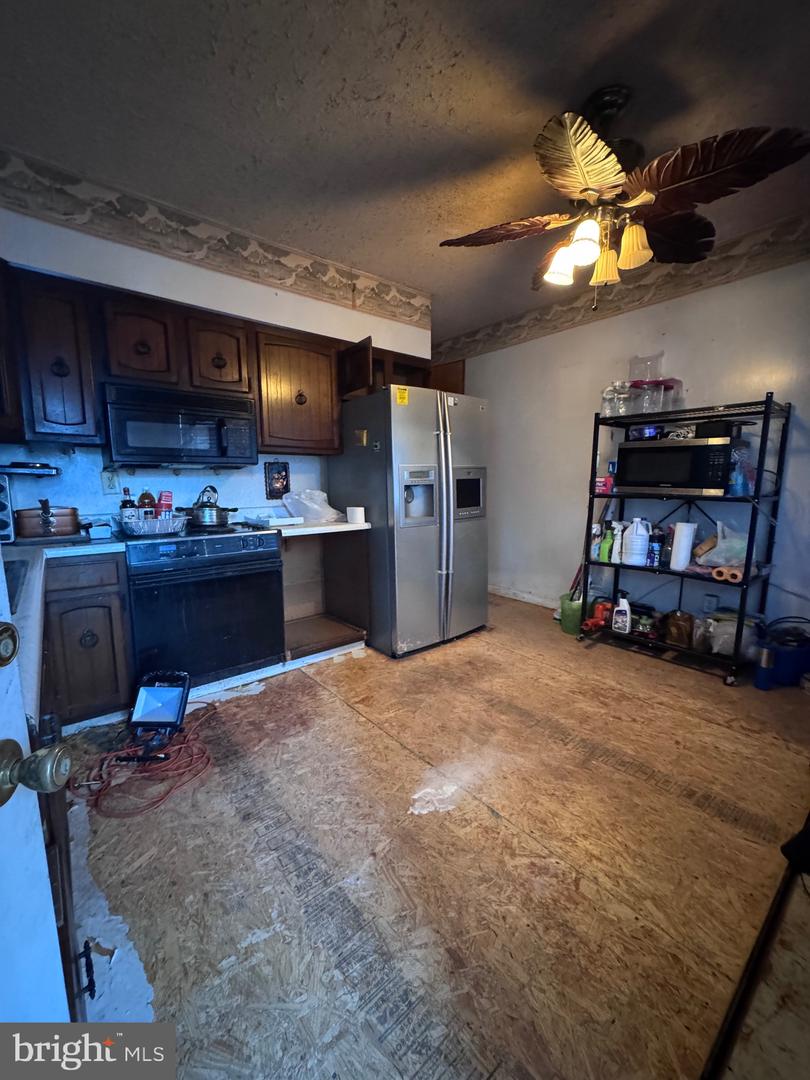 1821 State St Property Photo 6