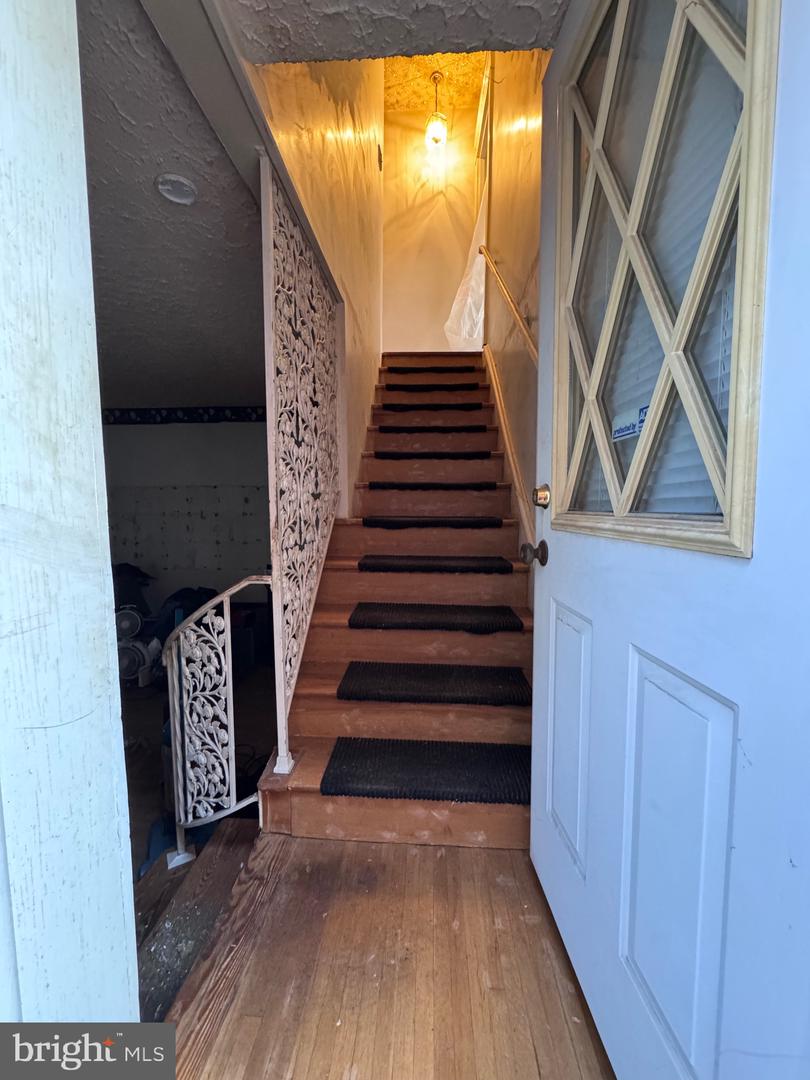 1821 State St Property Photo 8