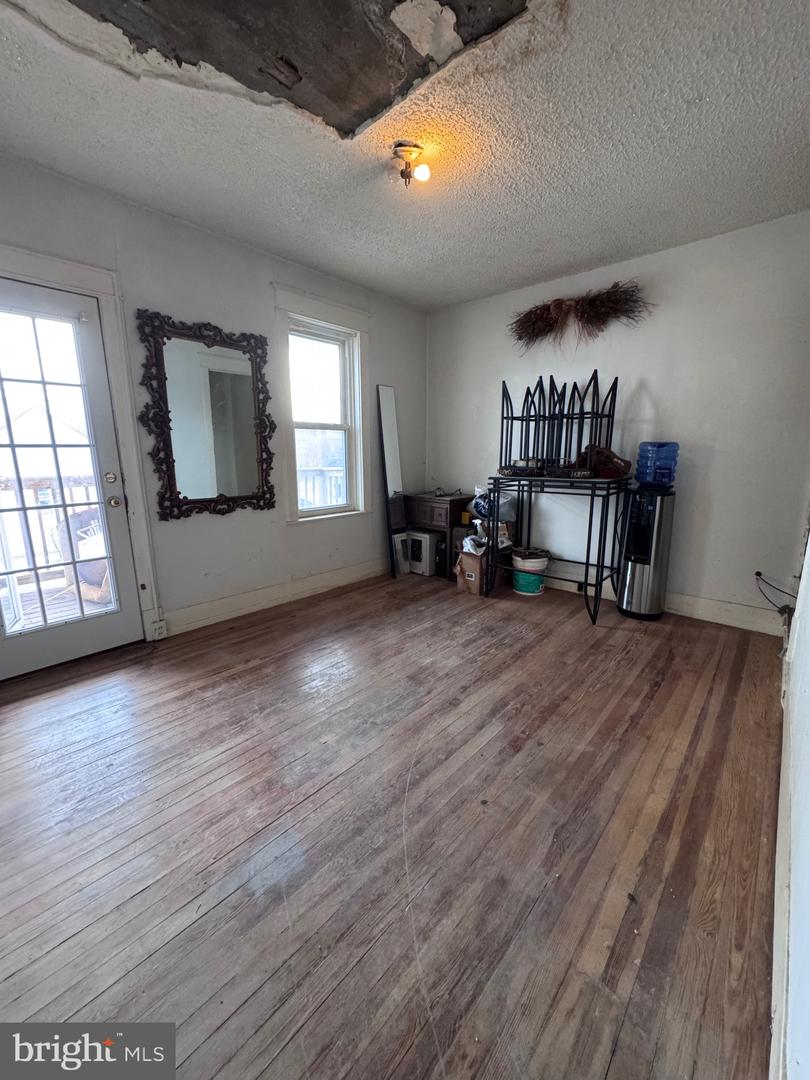1821 State St Property Photo 11