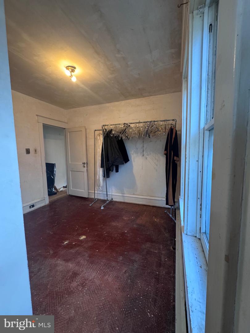 1821 State St Property Photo 12