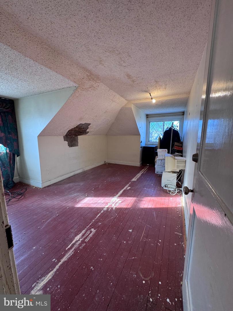 1821 State St Property Photo 19