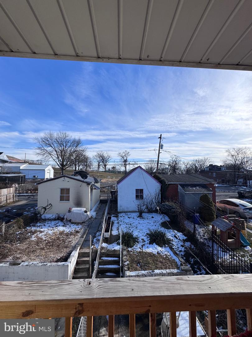1821 State St Property Photo 20