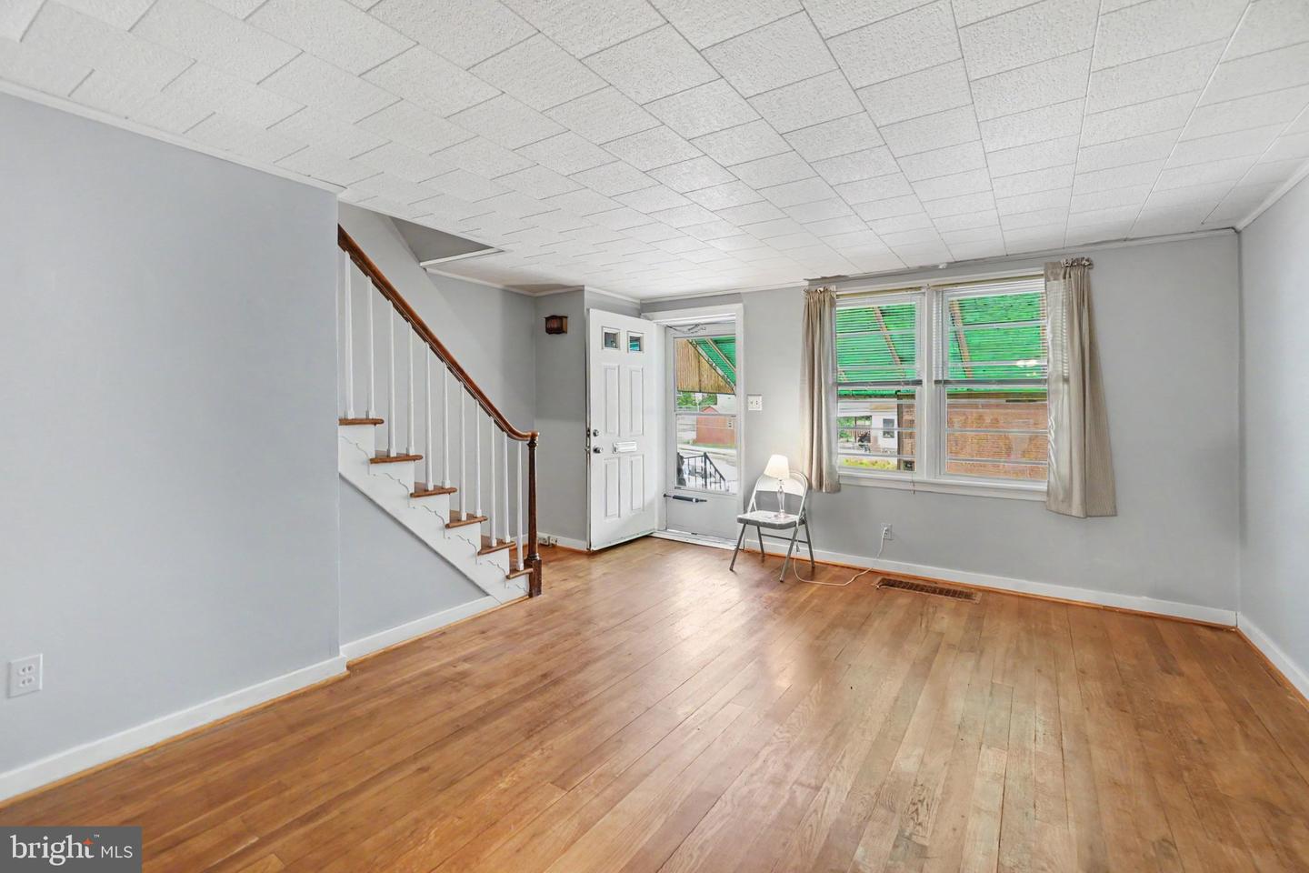 2104 Berryhill St Property Photo 3