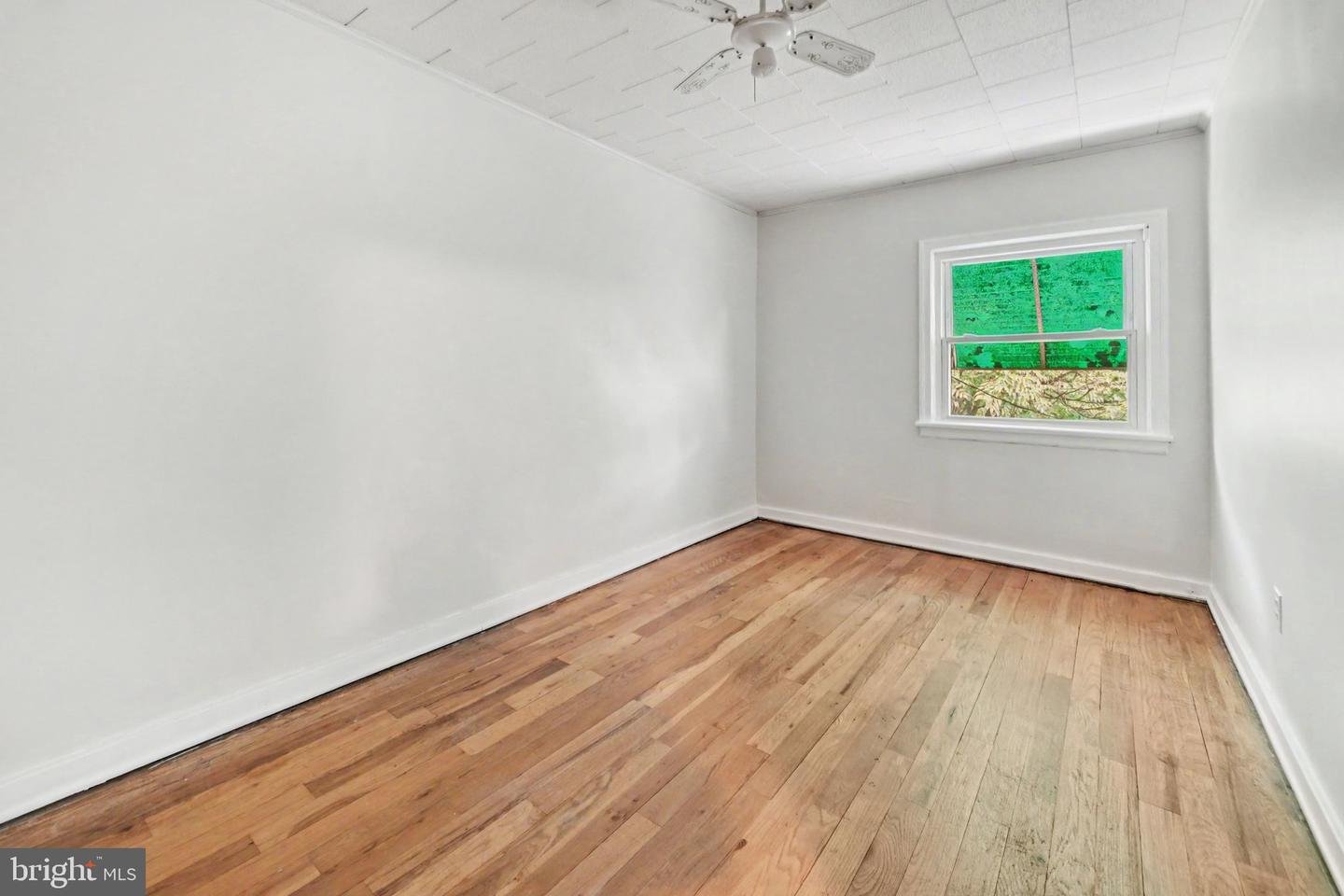 2104 Berryhill St Property Photo 14