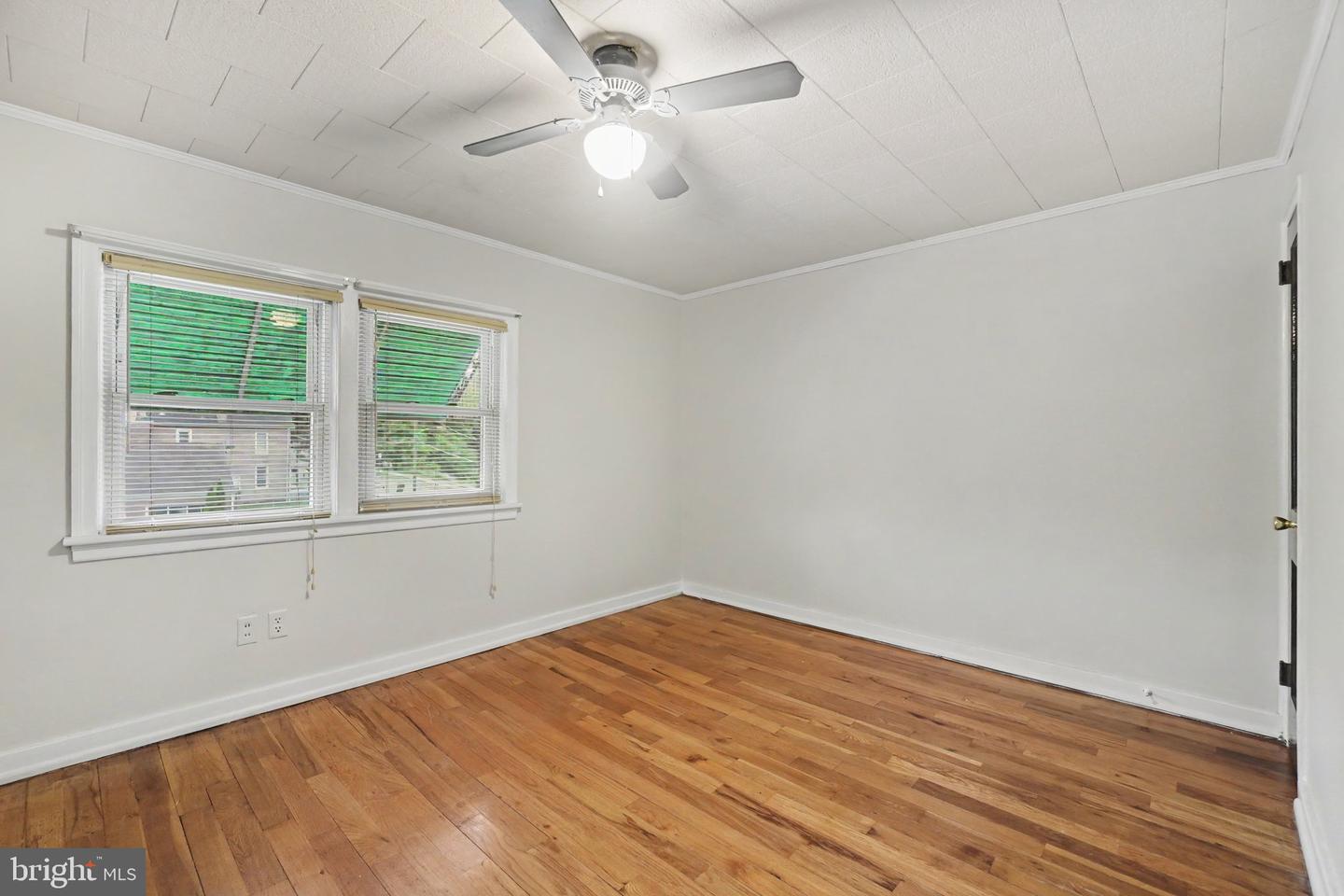 2104 Berryhill St Property Photo 15