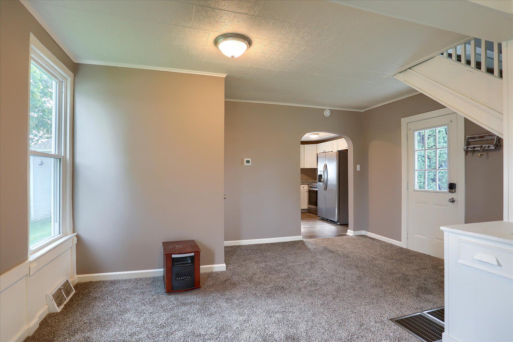 801 N Mountain Rd Property Photo 12