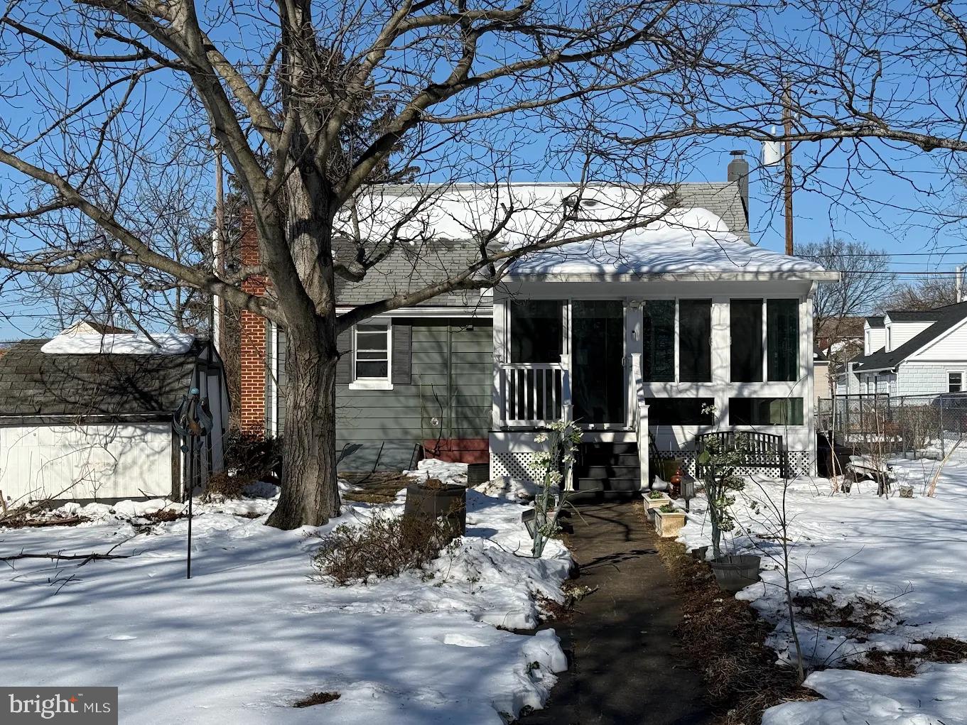 724 Penn St Property Photo 1