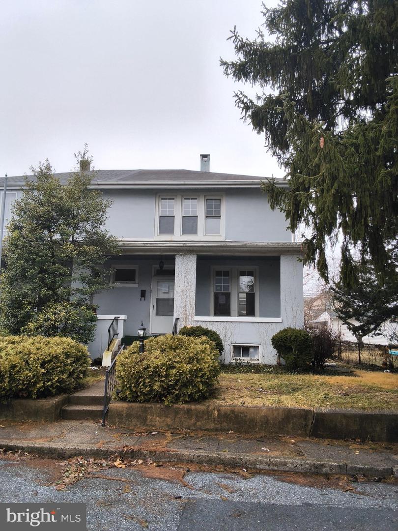 103 Fox St Property Photo 1
