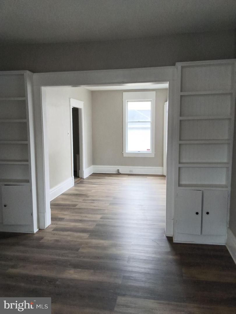 103 Fox St Property Photo 2