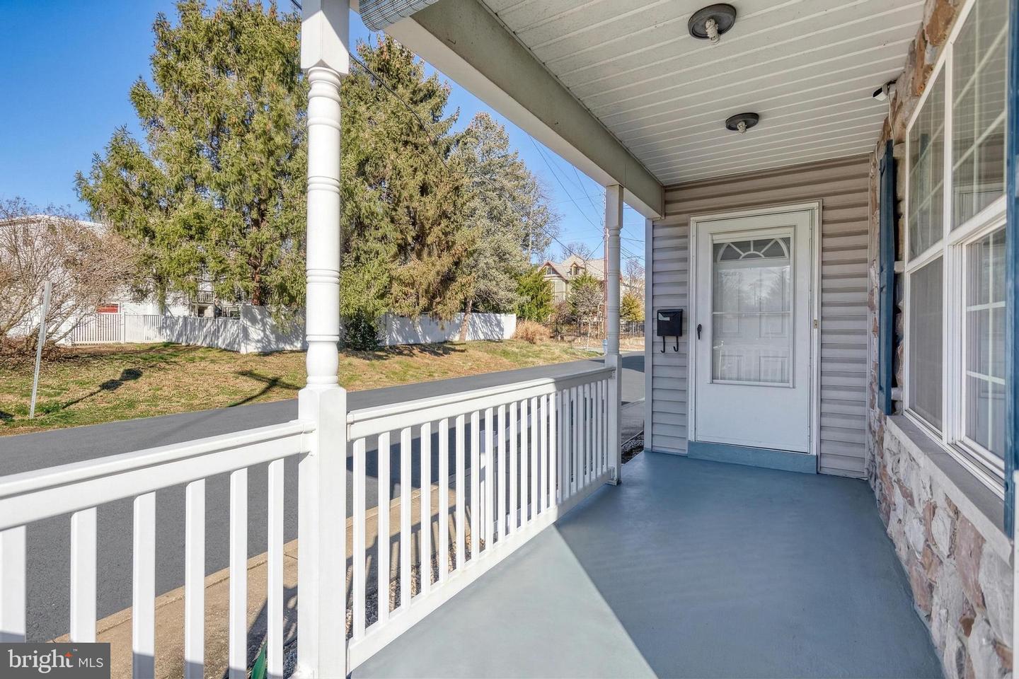 213 Market St Property Photo 4