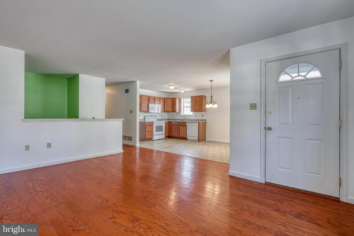 213 Market St Property Photo 5