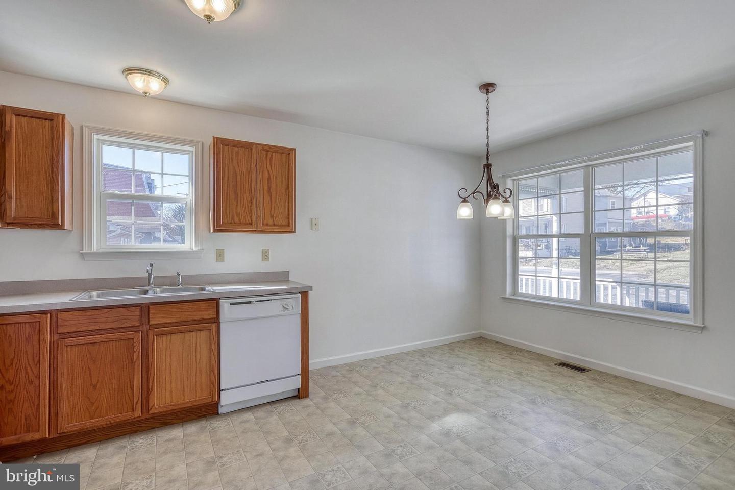 213 Market St Property Photo 9