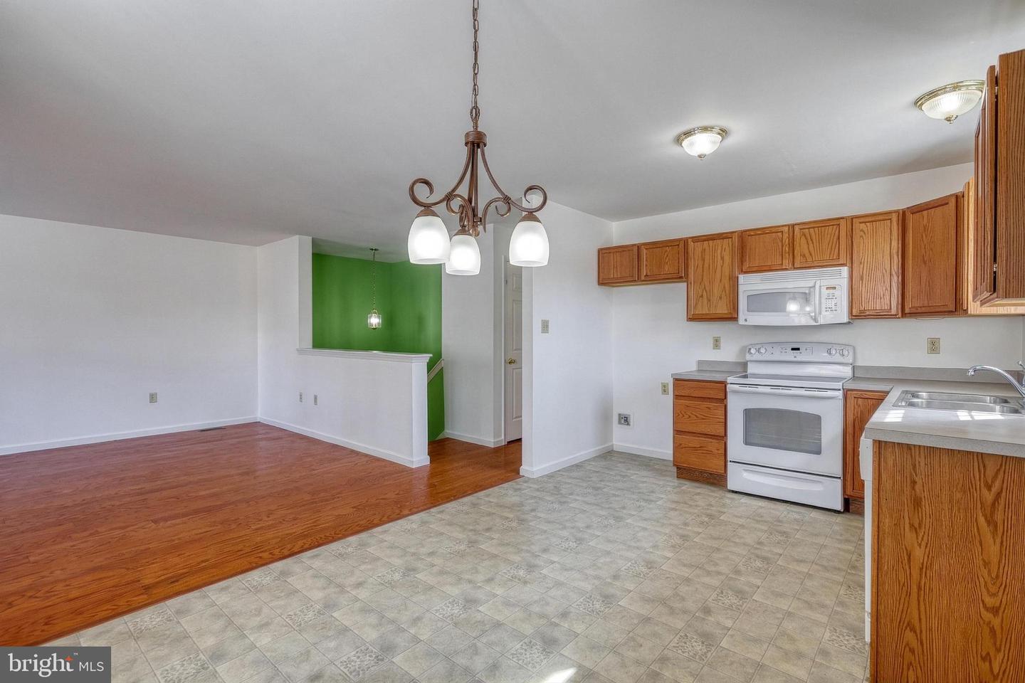 213 Market St Property Photo 12