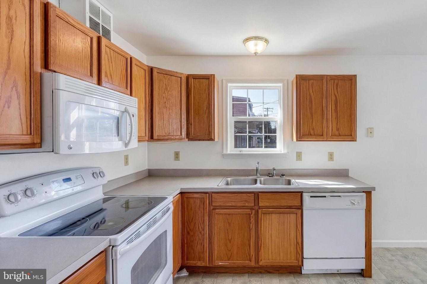 213 Market St Property Photo 13