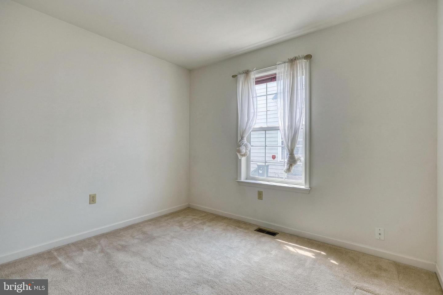 213 Market St Property Photo 17