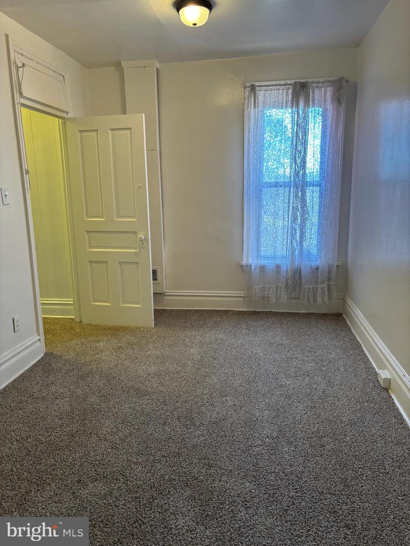 433 Peffer St Property Photo 14