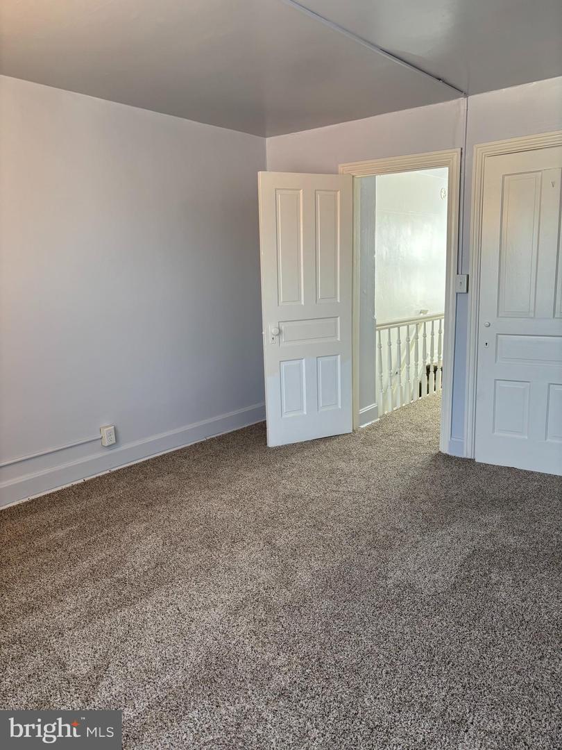 433 Peffer St Property Photo 15