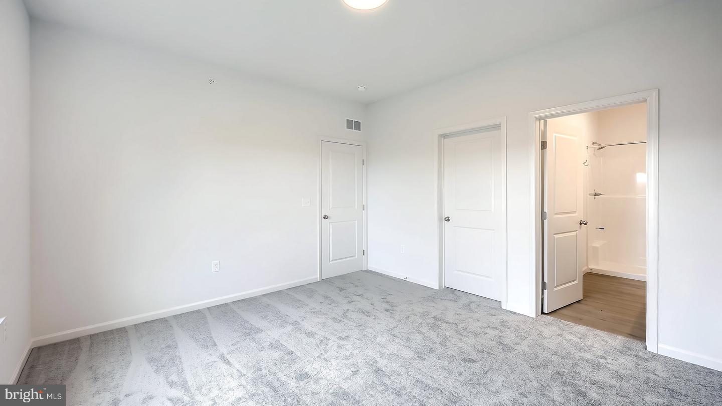 7837 Oak Brook Dr Property Photo 25