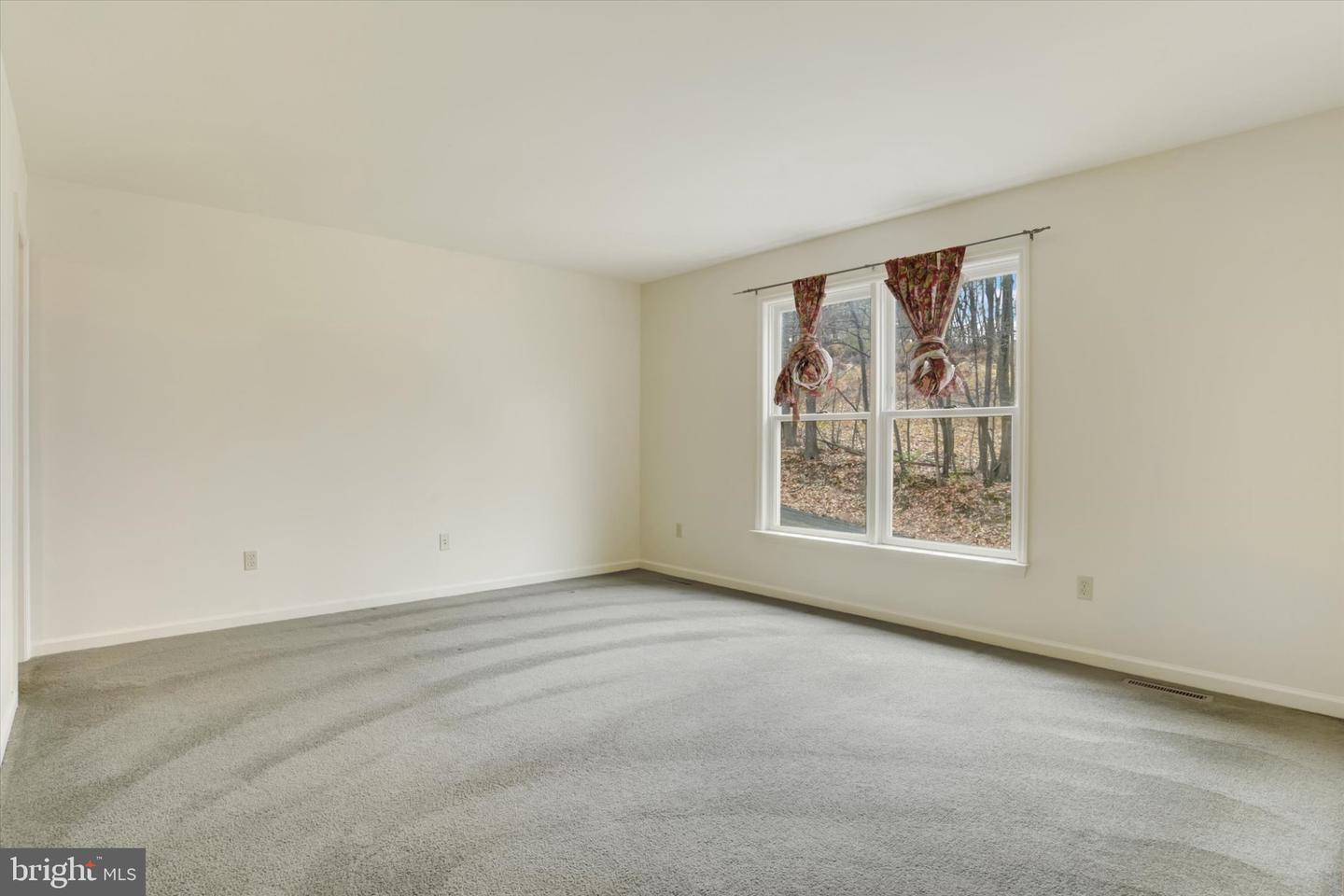 576 Kelker St Property Photo 10