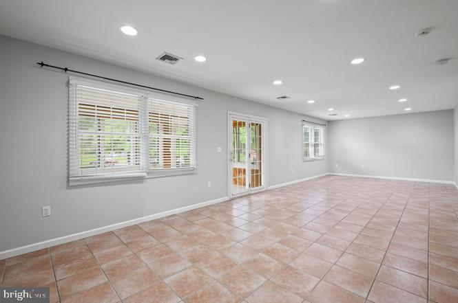 262 Crescent Dr Property Photo 10