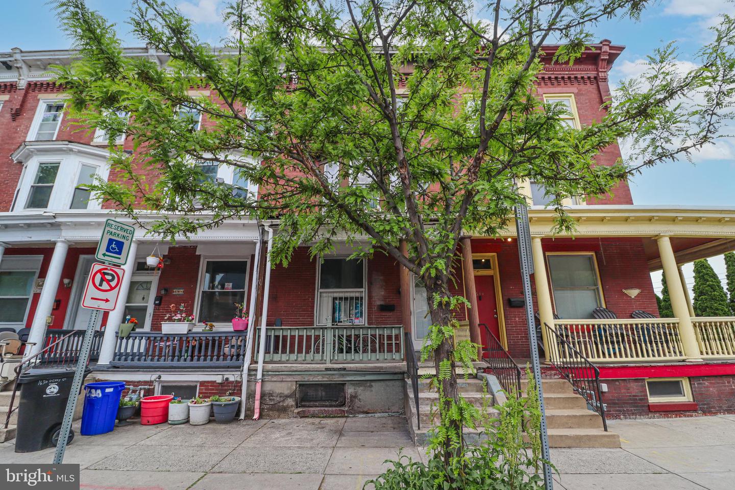 1632 Derry St Property Photo 2