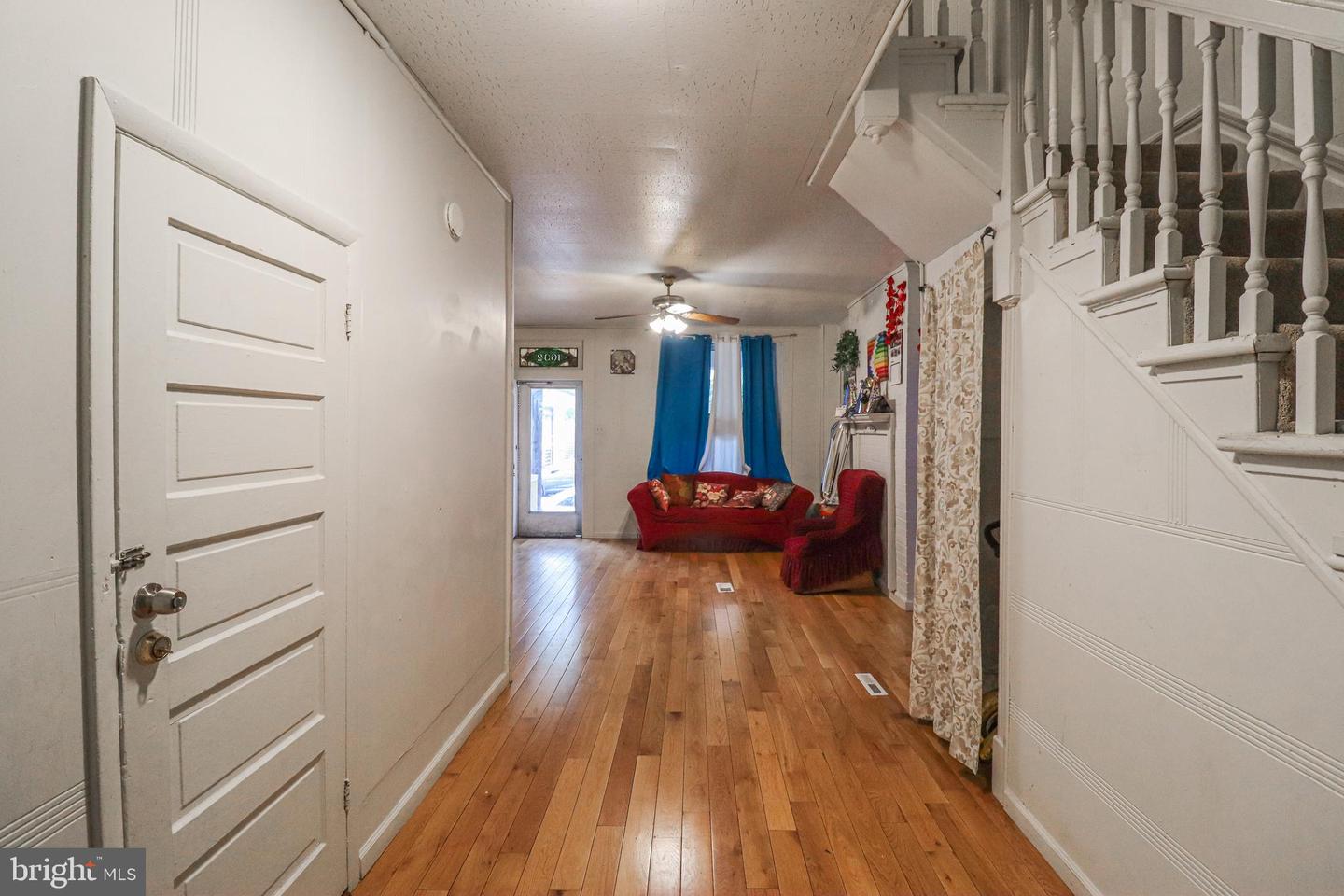 1632 Derry St Property Photo 5