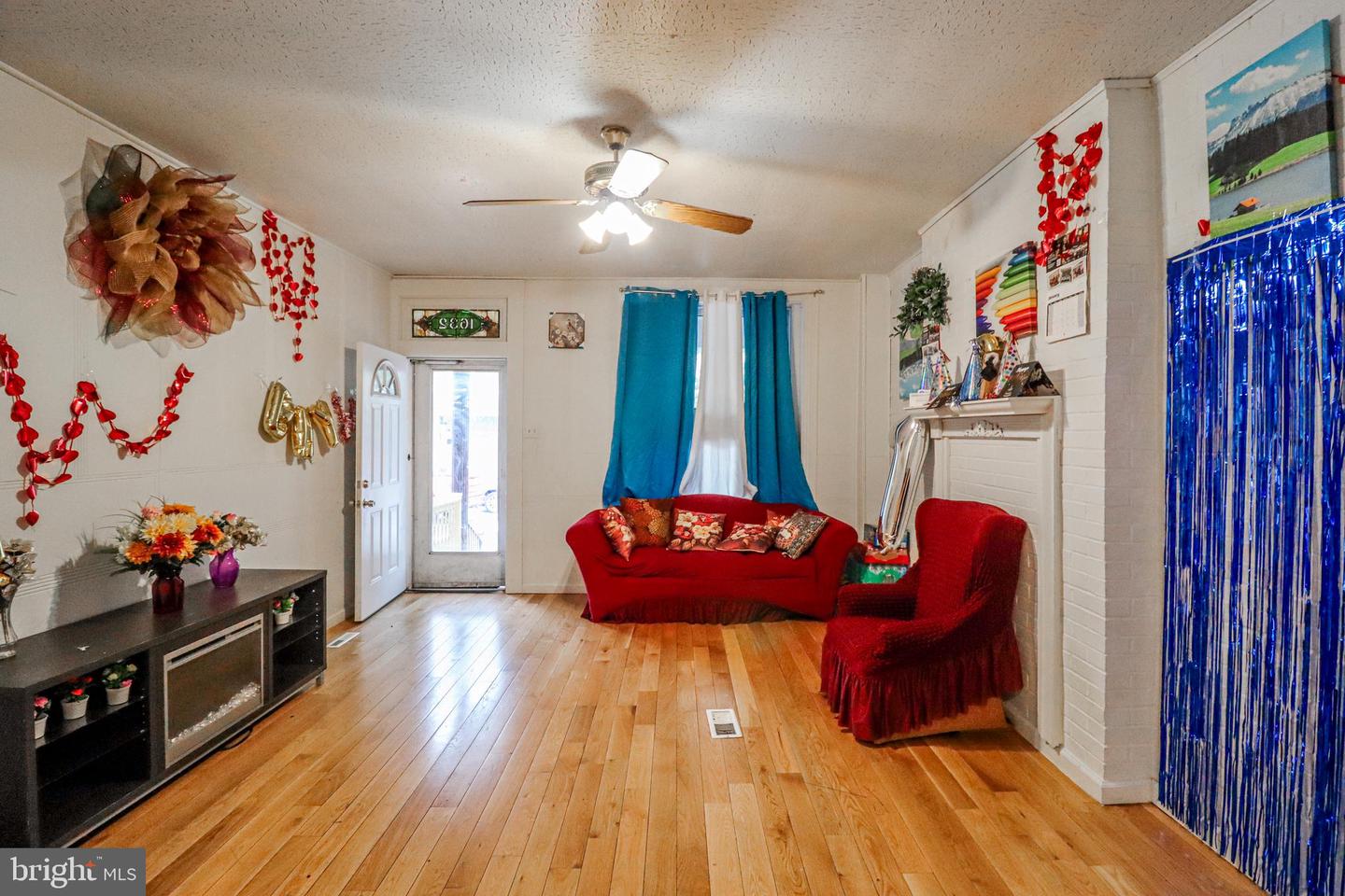 1632 Derry St Property Photo 6