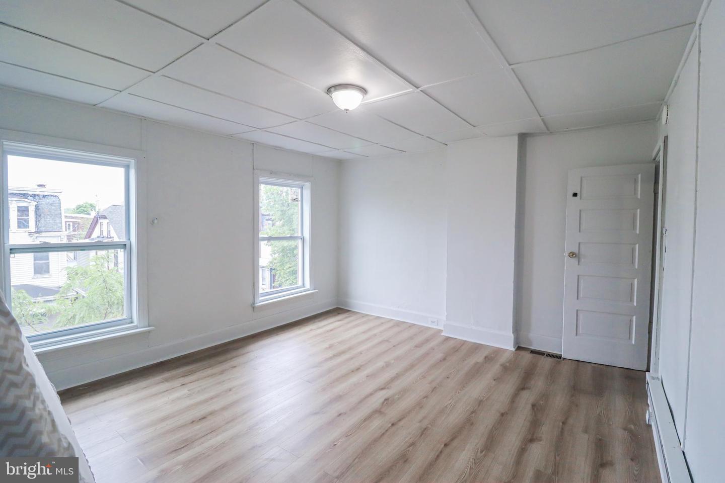 1632 Derry St Property Photo 14