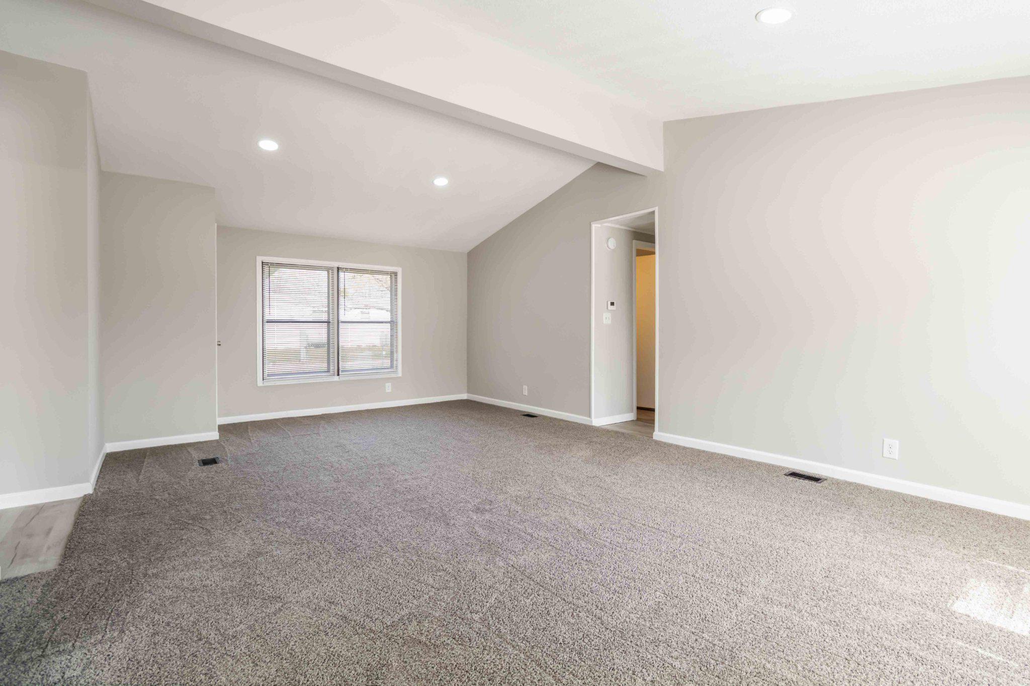 2 Rose Ave Property Photo 7