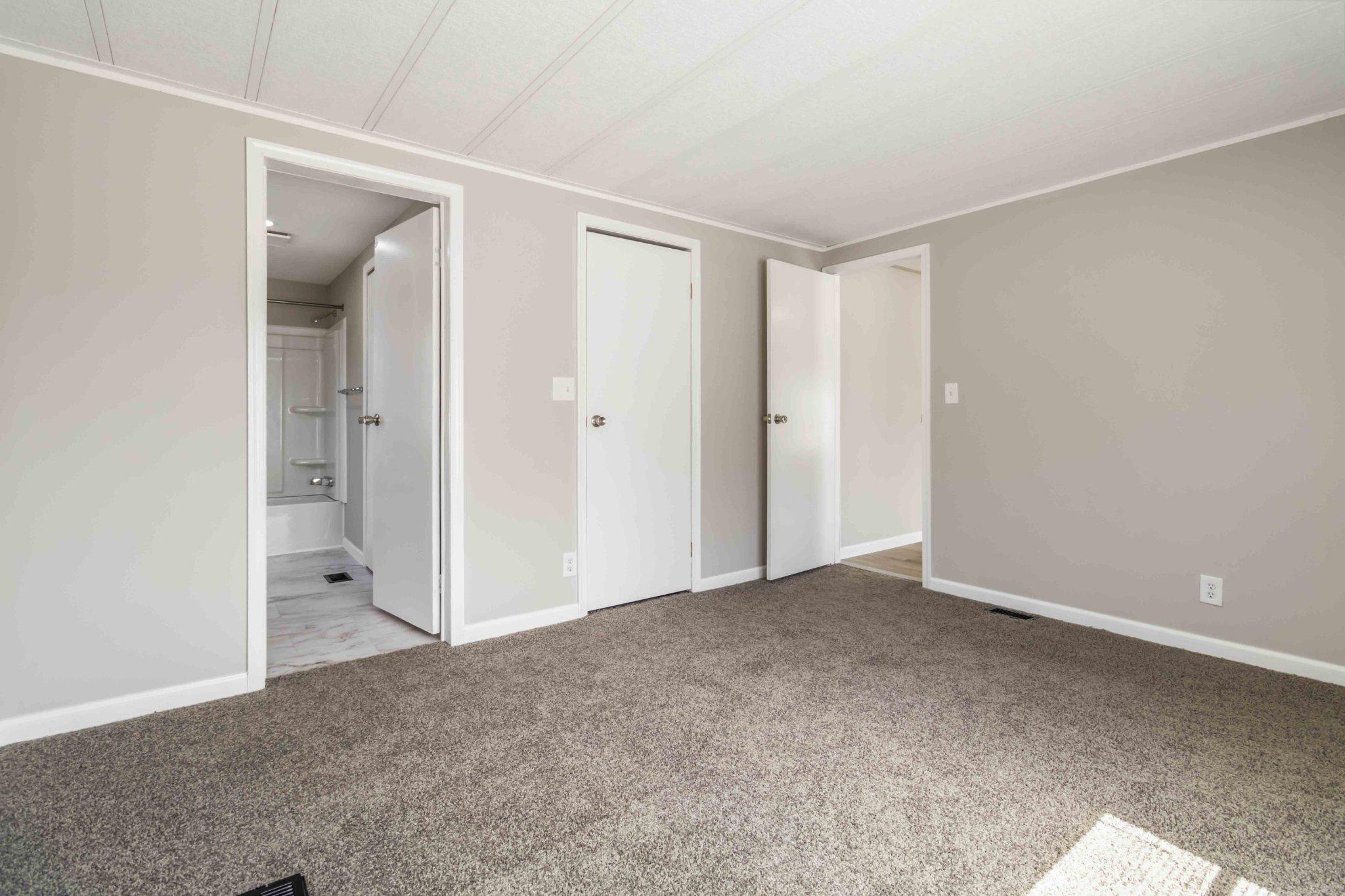 2 Rose Ave Property Photo 21