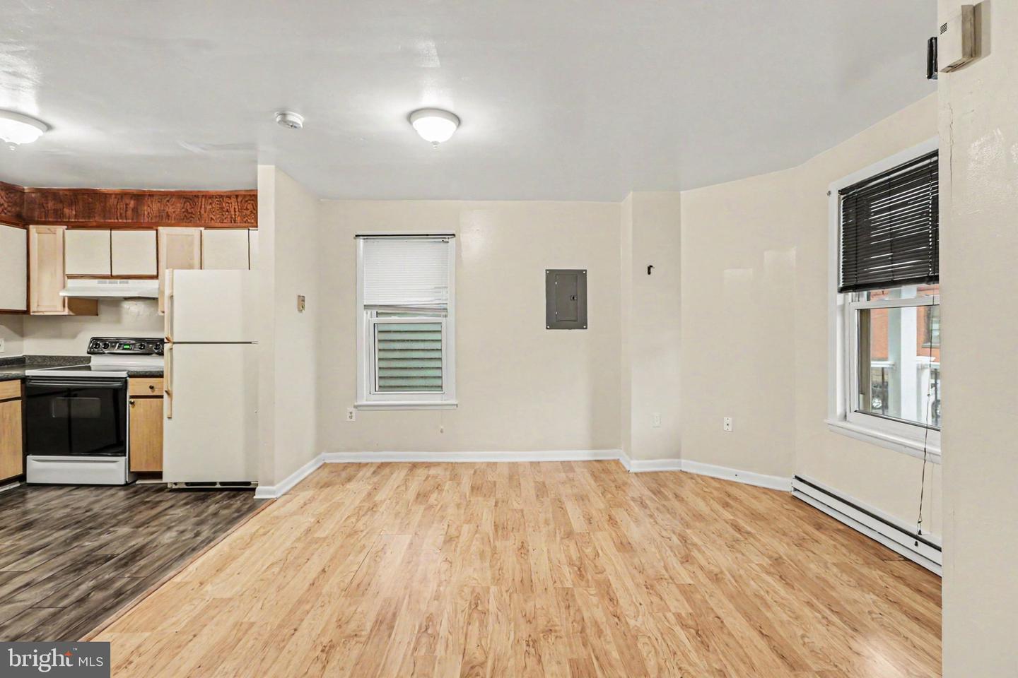 129 S 4th St Property Photo 4