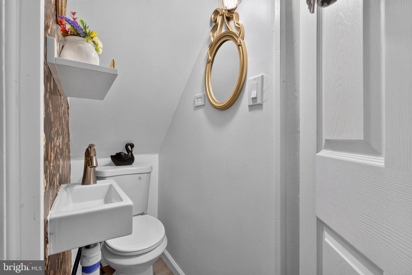 1816 Boas St Property Photo 8