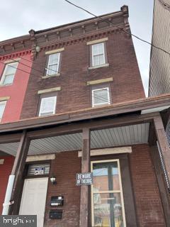 1353 VERNON ST Property Photo 1