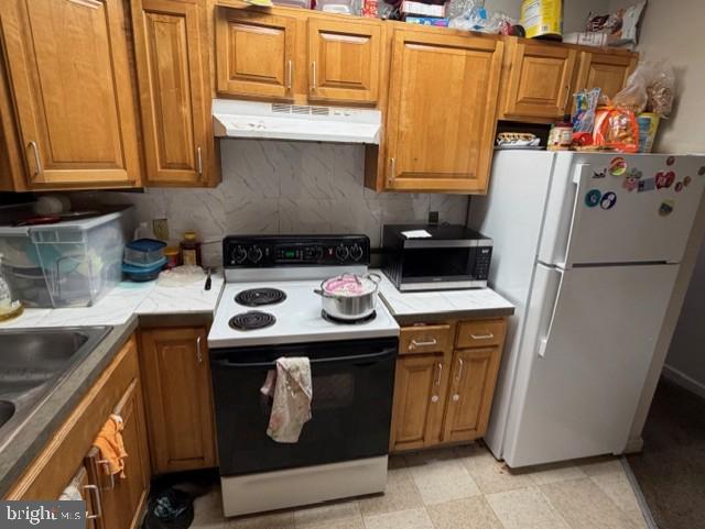 1330 Derry St Property Photo 3