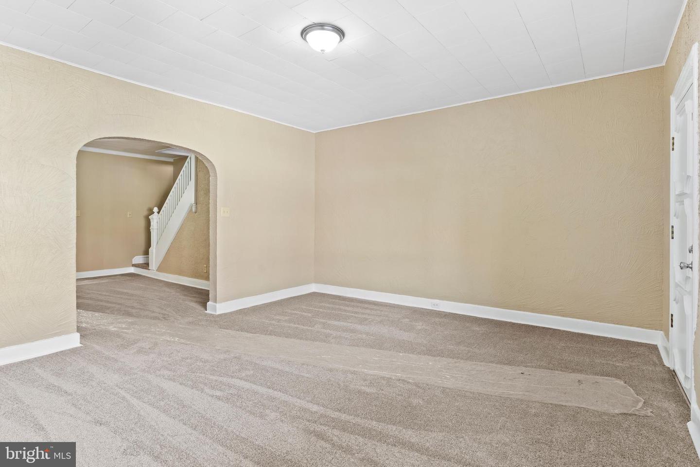 124 Lincoln St Property Photo 4