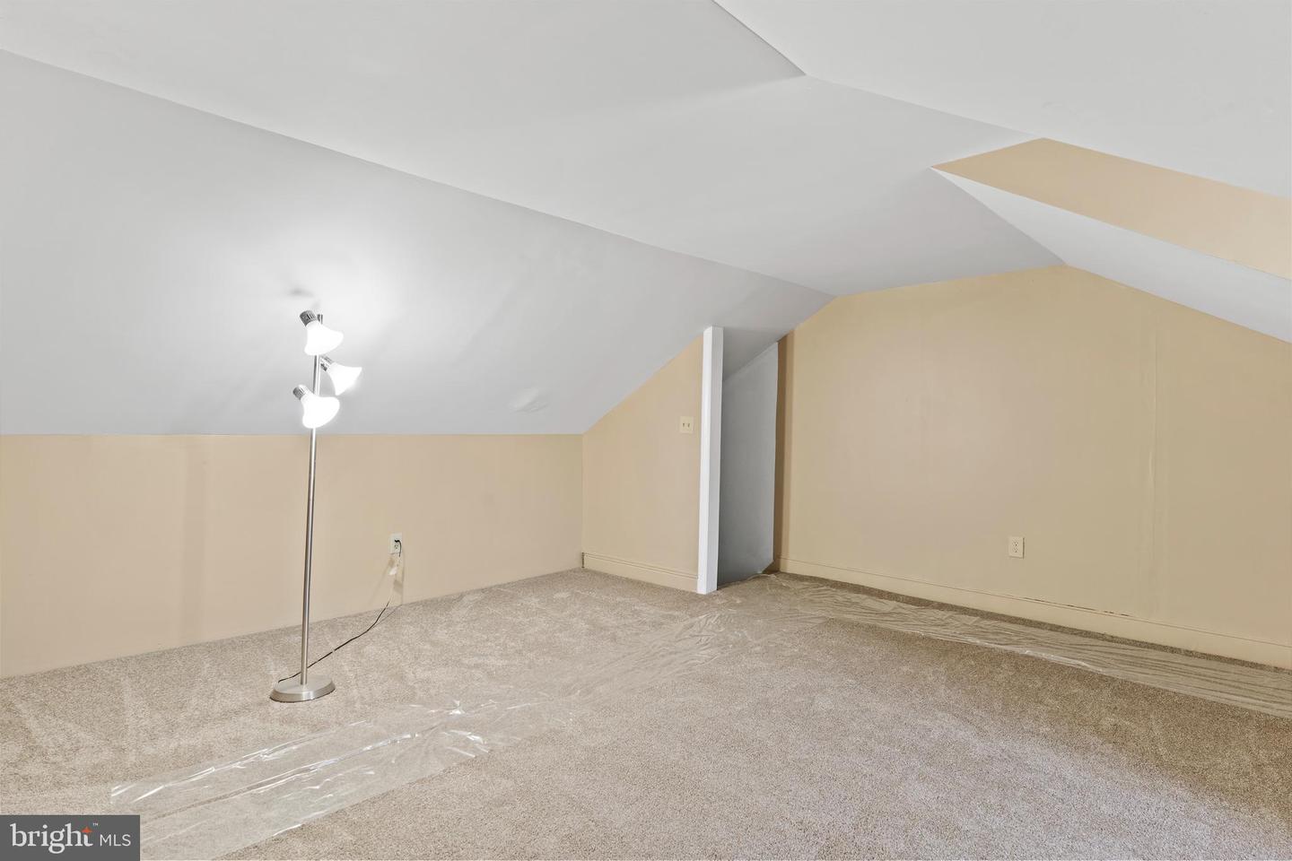 124 Lincoln St Property Photo 19