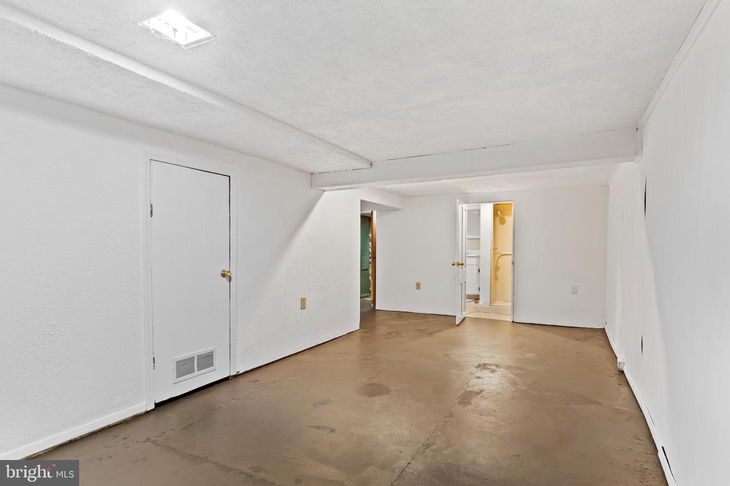124 Lincoln St Property Photo 21