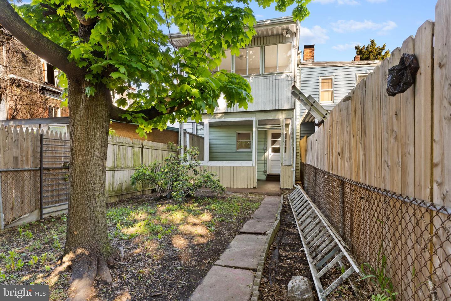 124 Lincoln St Property Photo 24