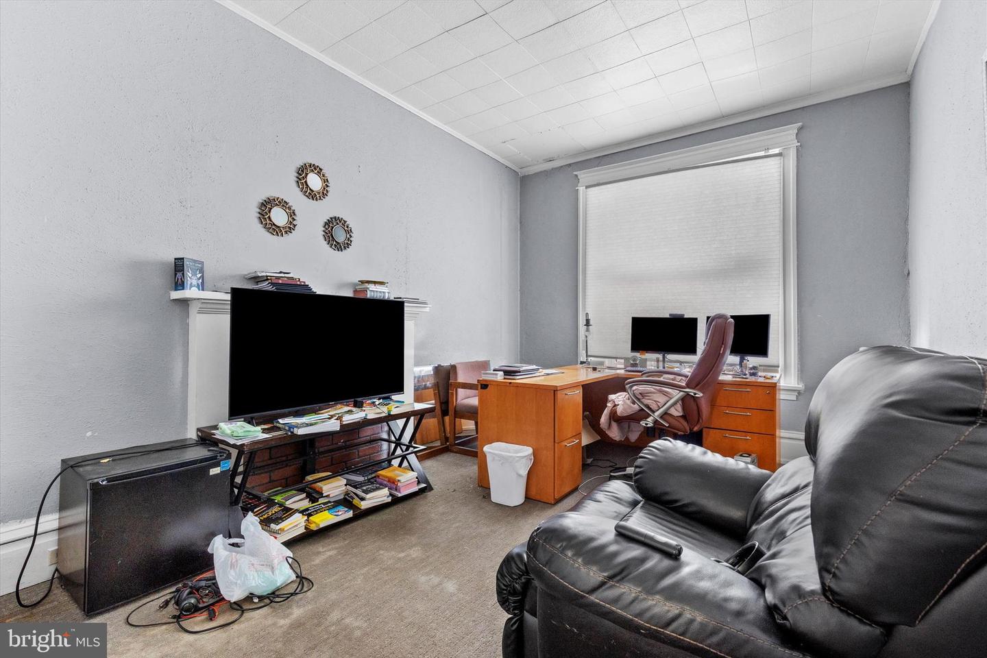 241 Maclay St Property Photo 4