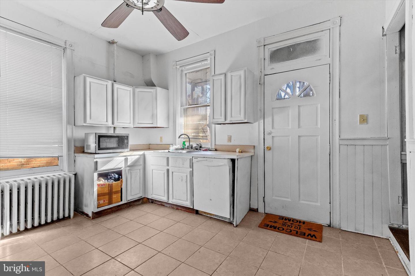 241 Maclay St Property Photo 10