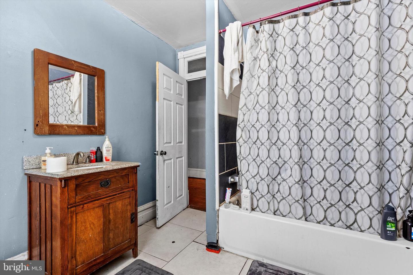 241 Maclay St Property Photo 12