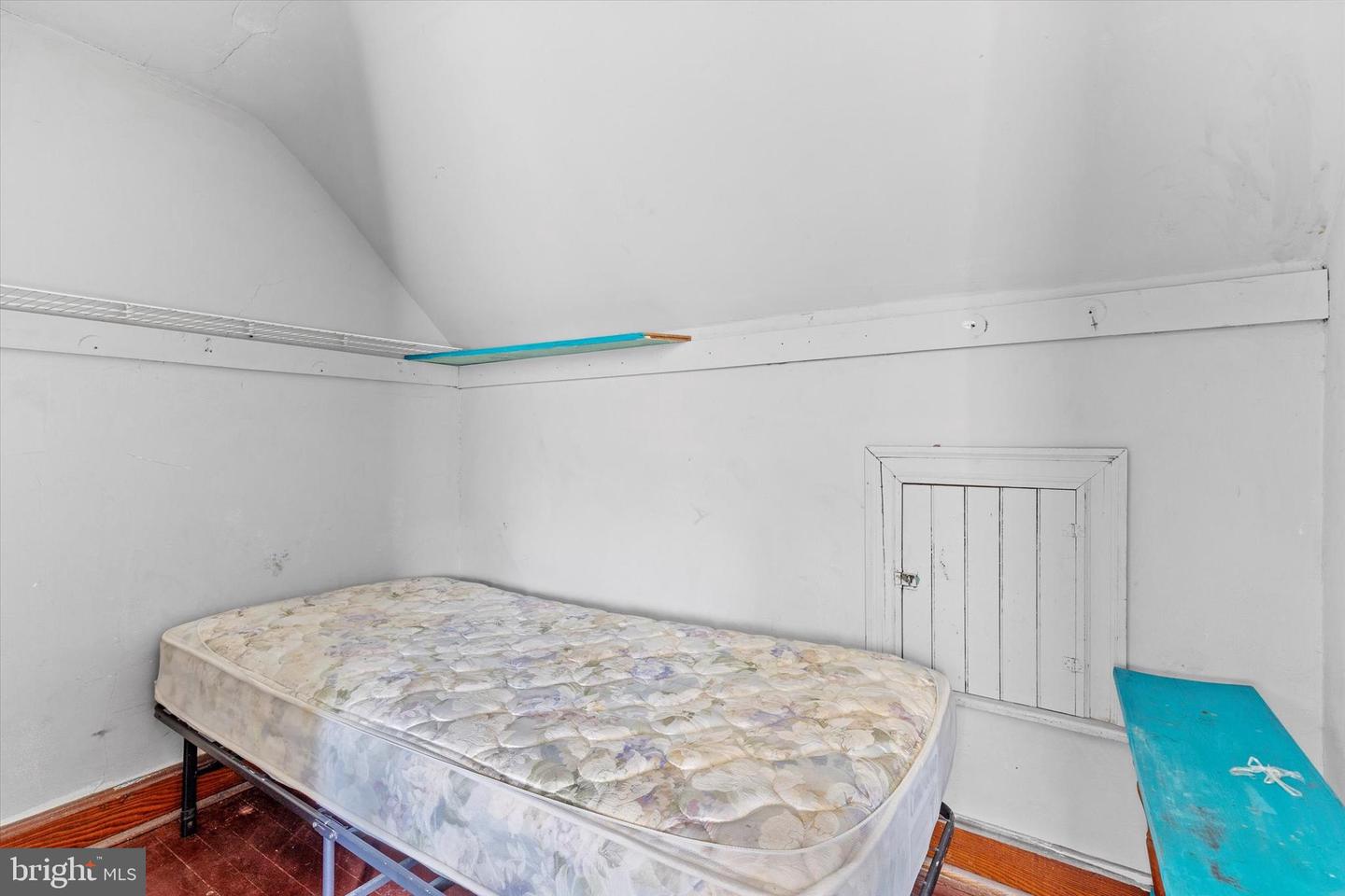 241 Maclay St Property Photo 18